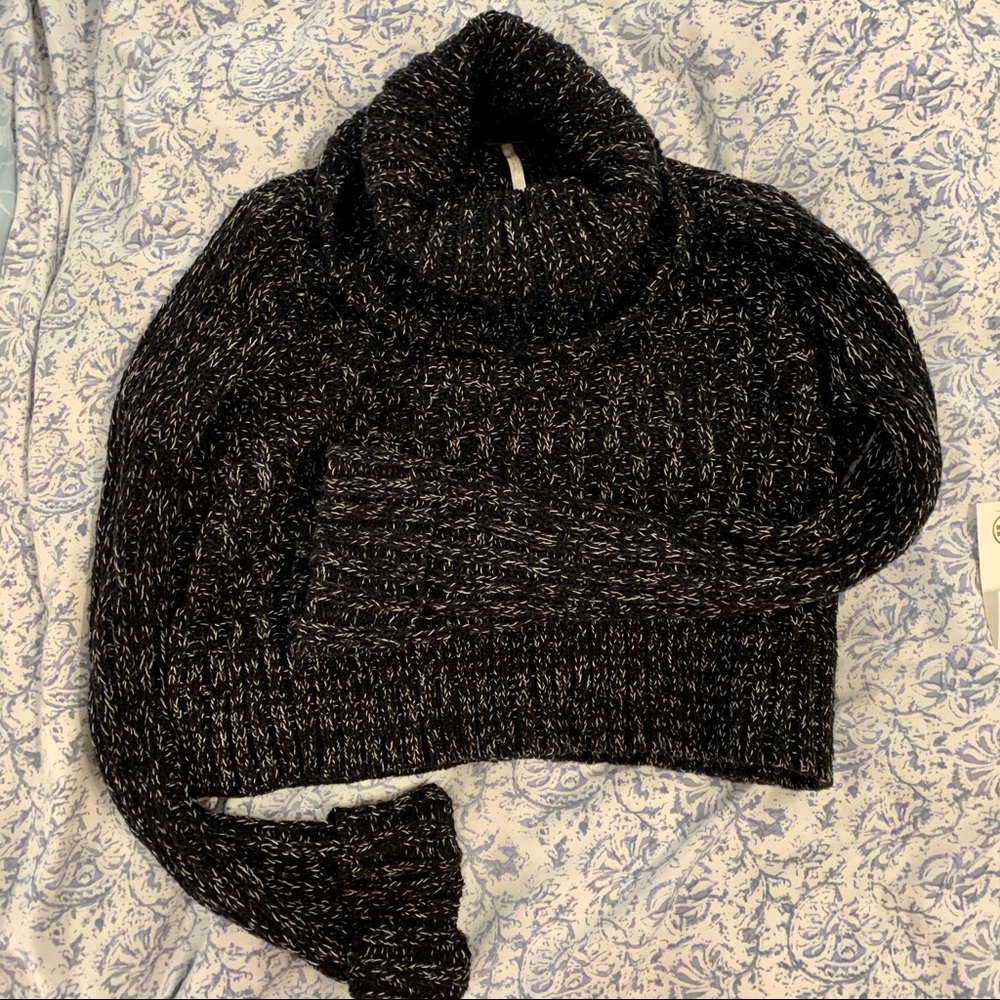 FREE PEOPLE cropped marled turtleneck